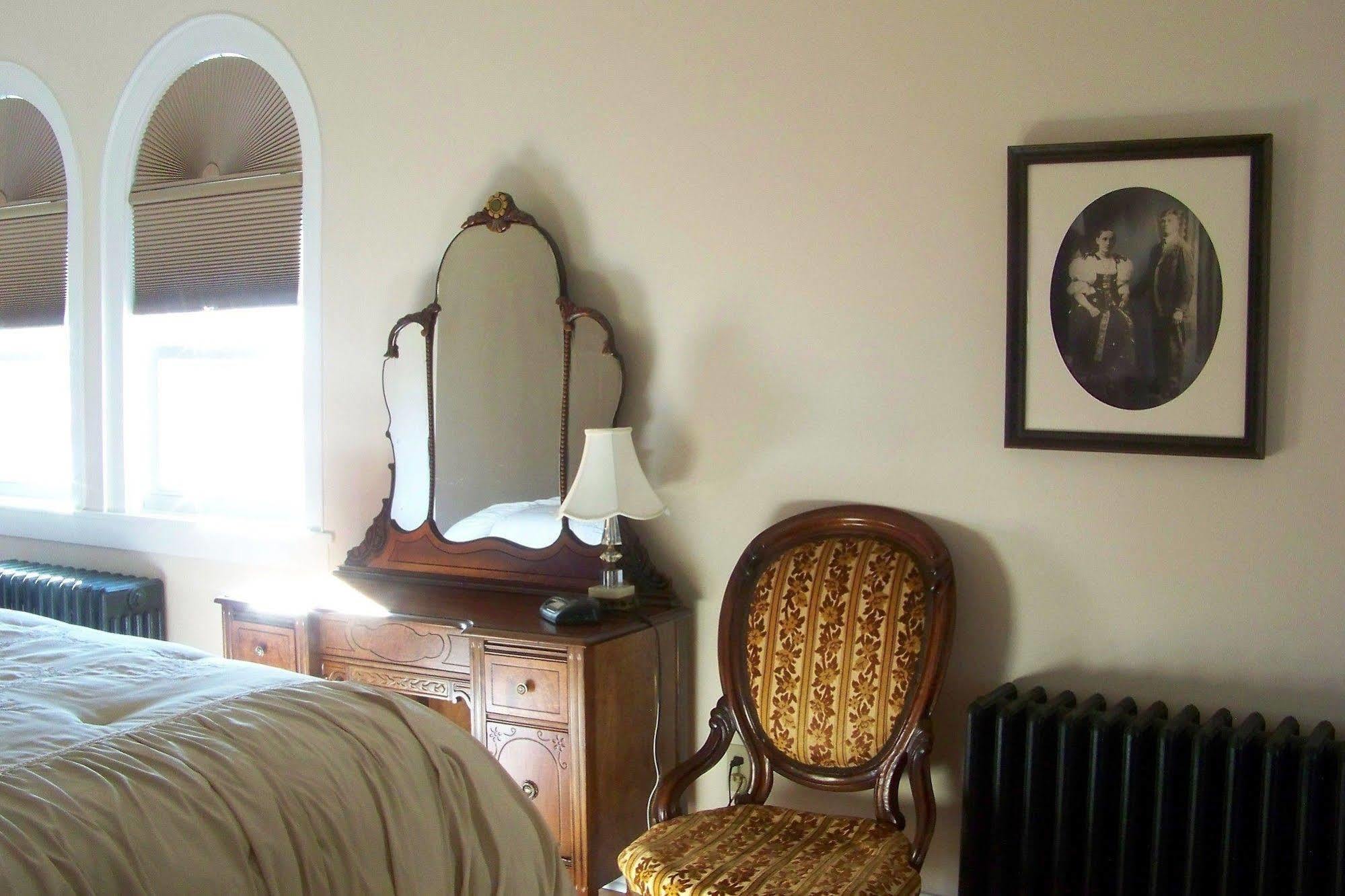 Connellsville Bed And Breakfast エクステリア 写真